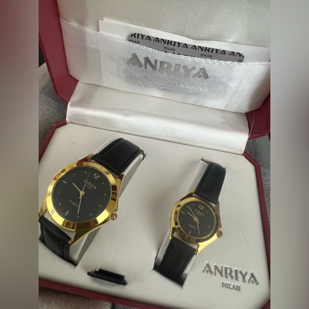 Anriya  Milan Gold and Black Watch Set New in Box Vintage Collection!